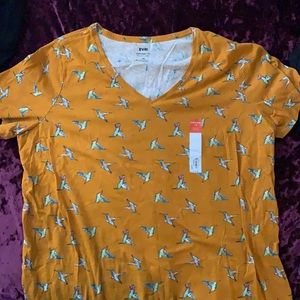 NWT-EVRI Everyday Tee- Mustard bird print Sz 1X